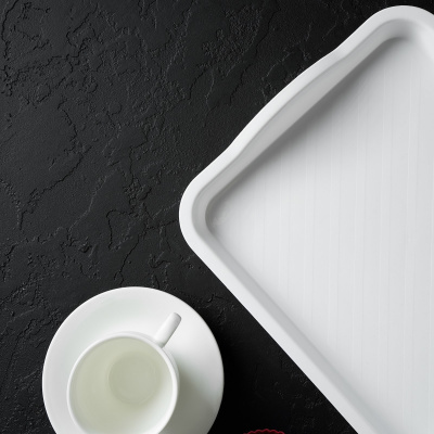 М1109 Поднос малый 29*25*3,2см, IDEA, серия "Salver", белый